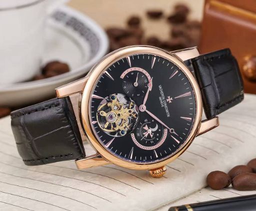 江诗丹顿手表的表链在定期维护保养时，有哪些注意事项？