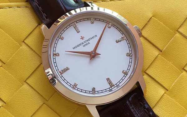 不用工具也能调！江诗丹顿表带松紧度快速调节技巧（图）