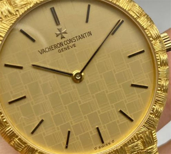 江诗丹顿表壳刮花了怎么办？老表友亲测有效的办法（图）